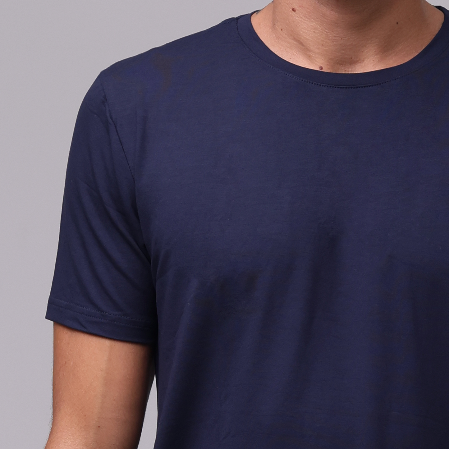 Camiseta Essential Modal - Azul Marinho